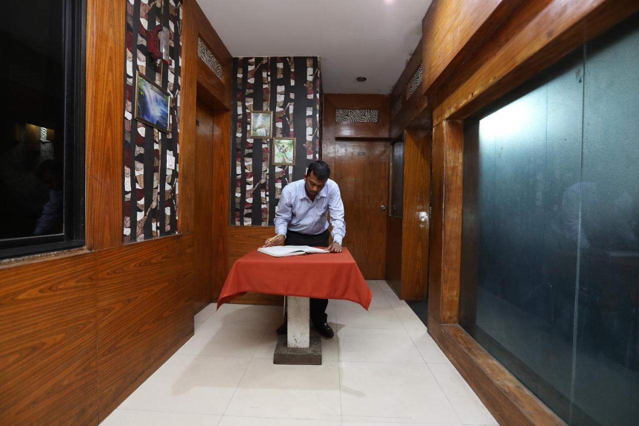 Oyo 28644 Hotel Nilanjana Āsansol Extérieur photo